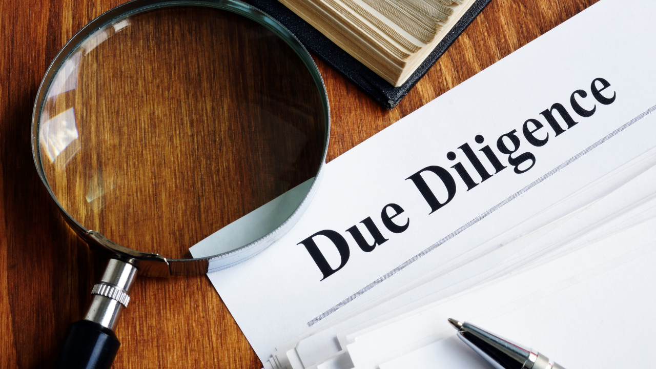 Due Diligence with AI-Driven KYC Due Diligence with AI and regtech